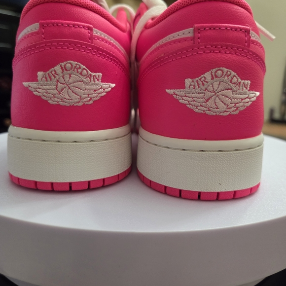 Nike Pink and White Sneakers - Picture 5 of 9